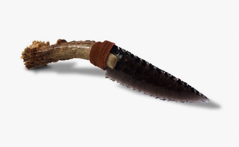 Нож с лезвием из обсидиана